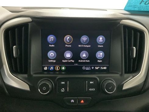 Used 2024 GMC Terrain SLT image 27