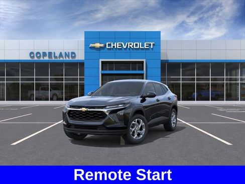 New 2026 Chevrolet Trax LS w/ LS Convenience Package FWD image 9