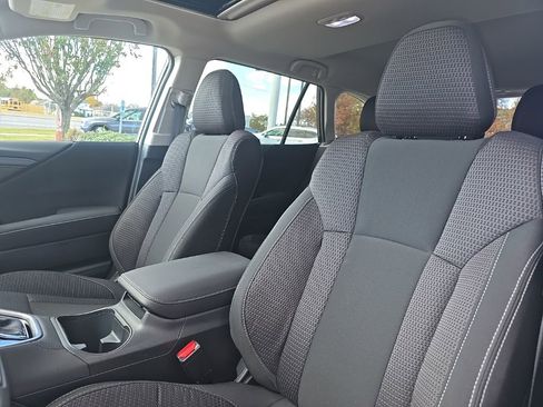 Certified 2025 Subaru Outback Premium image 9