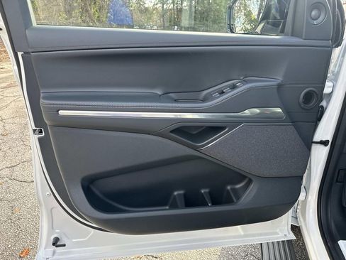 New 2025 Lincoln Navigator L Reserve w/ Jet Appearance Package image 10