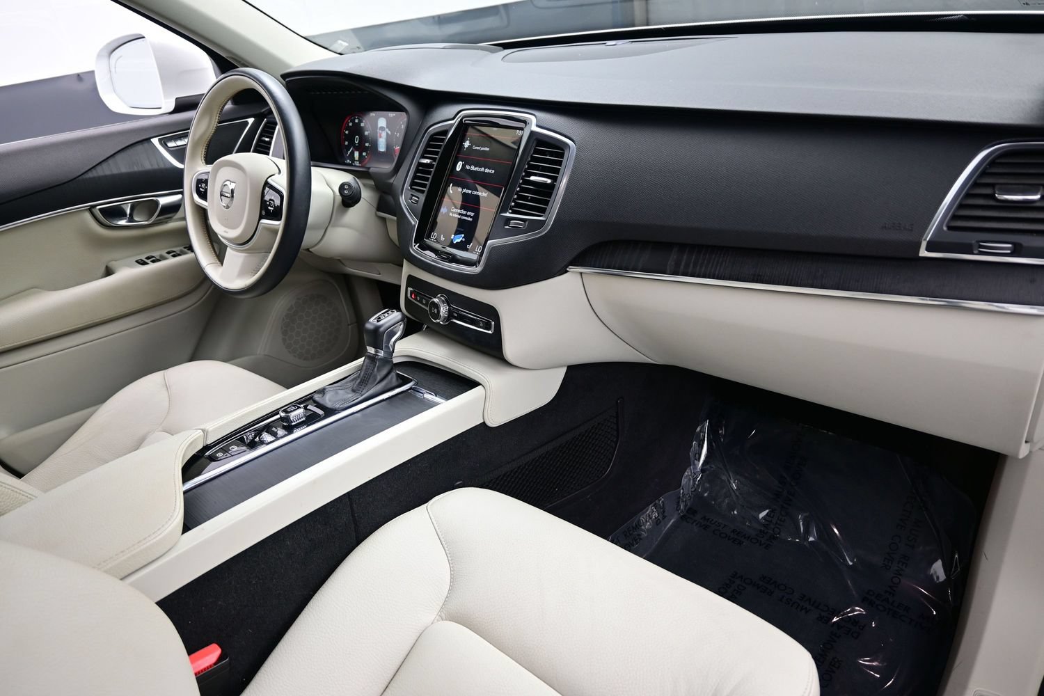 Used 2020 Volvo XC90 T6 Momentum w/ Protection Package Premier AWD/4WD image 15