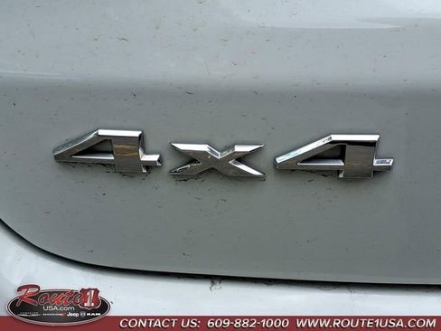 Used 2023 Jeep Compass Limited AWD/4WD image 19