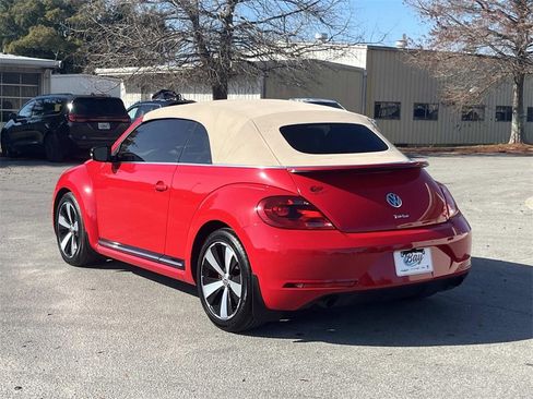 Used 2013 Volkswagen Beetle 2.0T image 3