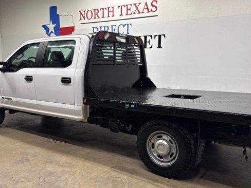Used 2022 Ford F250 XL w/ Power Equipment Group AWD/4WD image 9