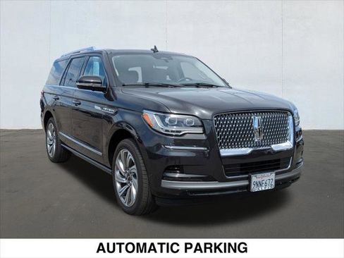 Used 2024 Lincoln Navigator Reserve AWD/4WD image 7