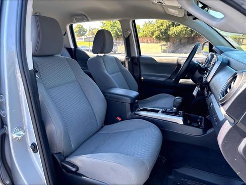 Used 2021 Toyota Tacoma SR5 w/ Blackout Package (TMS) RWD image 10