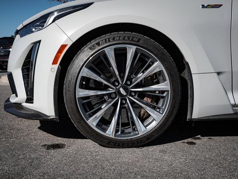 Used 2022 Cadillac CT5 V Blackwing w/ Carbon Fibre Package 2 image 13