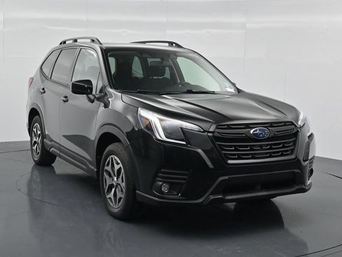 Used 2024 Subaru Forester Premium AWD/4WD image 3