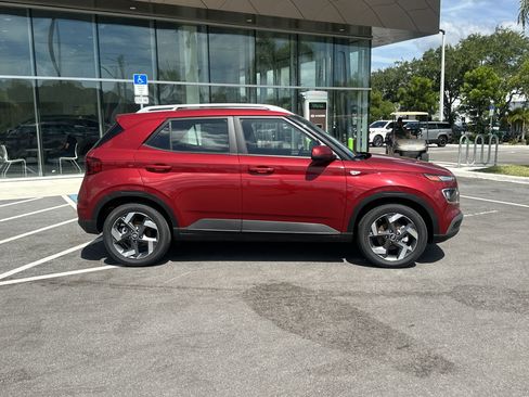 New 2025 Hyundai Venue SEL image 5