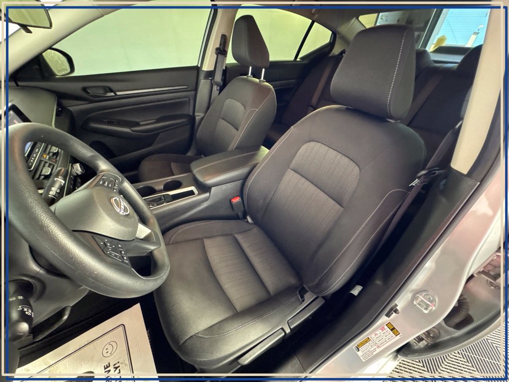 Used 2024 Nissan Altima 2.5 S FWD image 29