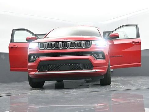 Used 2024 Jeep Compass Limited AWD/4WD image 60