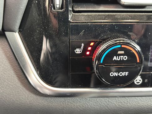 Used 2023 Nissan Rogue SL w/ SL Premium Package AWD/4WD image 26