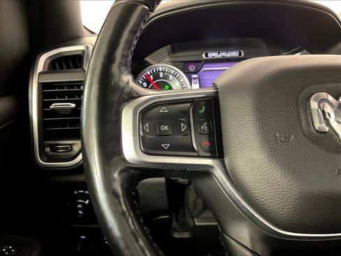 Used 2020 RAM 1500 Big Horn AWD/4WD image 12