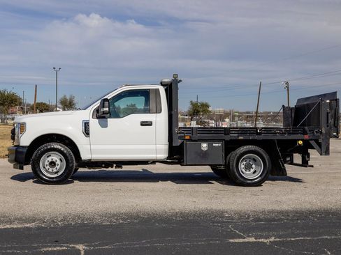 Used 2019 Ford F350 XL w/ Power Equipment Group image 4