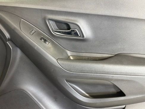 Used 2020 Chevrolet Trax LS w/ Tint and Cruise Package image 26