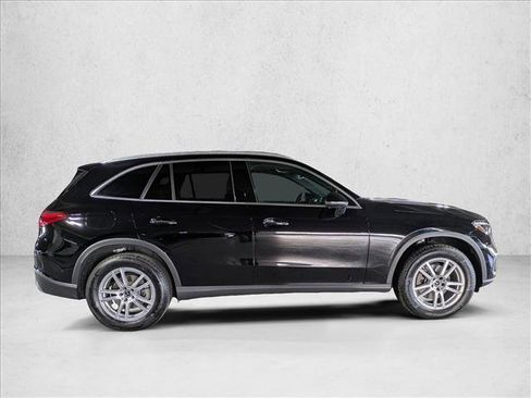 Certified 2025 Mercedes-Benz GLC 300 4MATIC image 4