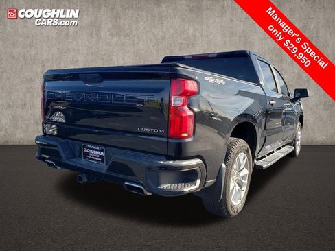 Used 2019 Chevrolet Silverado 1500 Custom w/ Custom Value Package image 9