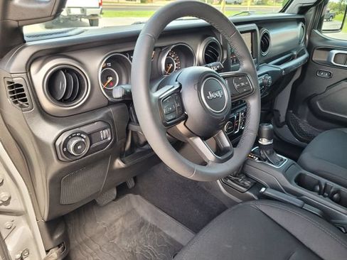 Used 2023 Jeep Wrangler Unlimited Sport AWD/4WD image 25