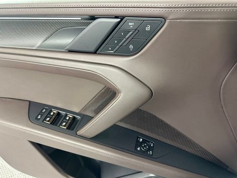 New 2026 Porsche Cayenne Turbo AWD/4WD image 17