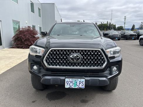 Used 2019 Toyota Tacoma TRD Off-Road AWD/4WD image 7