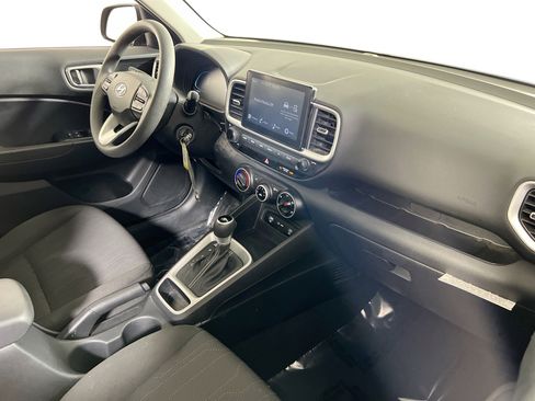 Used 2023 Hyundai Venue SE image 26