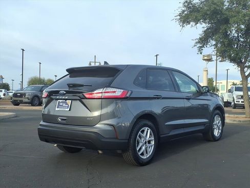 Certified 2023 Ford Edge SE image 6