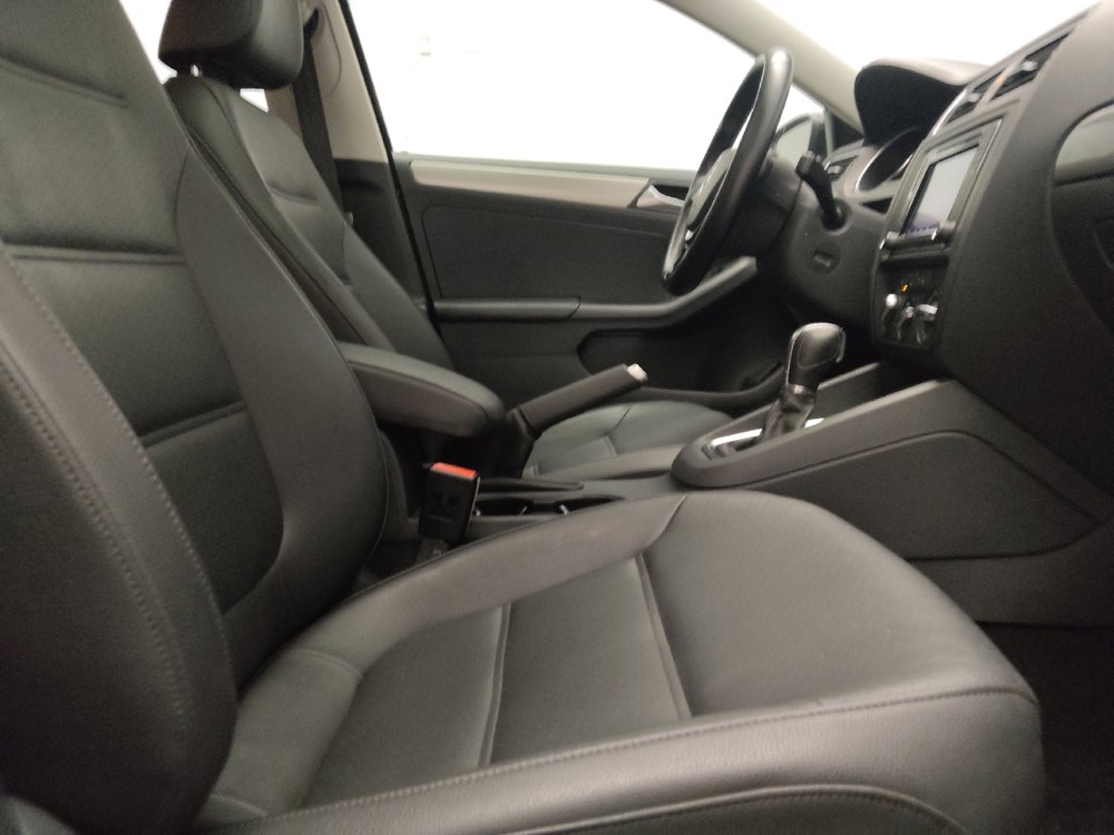 Used 2017 Volkswagen Jetta SE FWD image 21