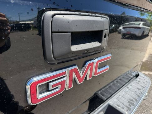 Used 2018 GMC Sierra 1500 SLT AWD/4WD image 28