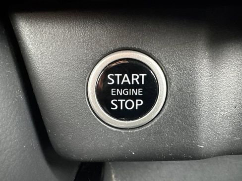 Used 2023 Nissan Rogue SV FWD image 24