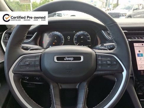 Certified 2023 Jeep Grand Cherokee Limited AWD/4WD image 19