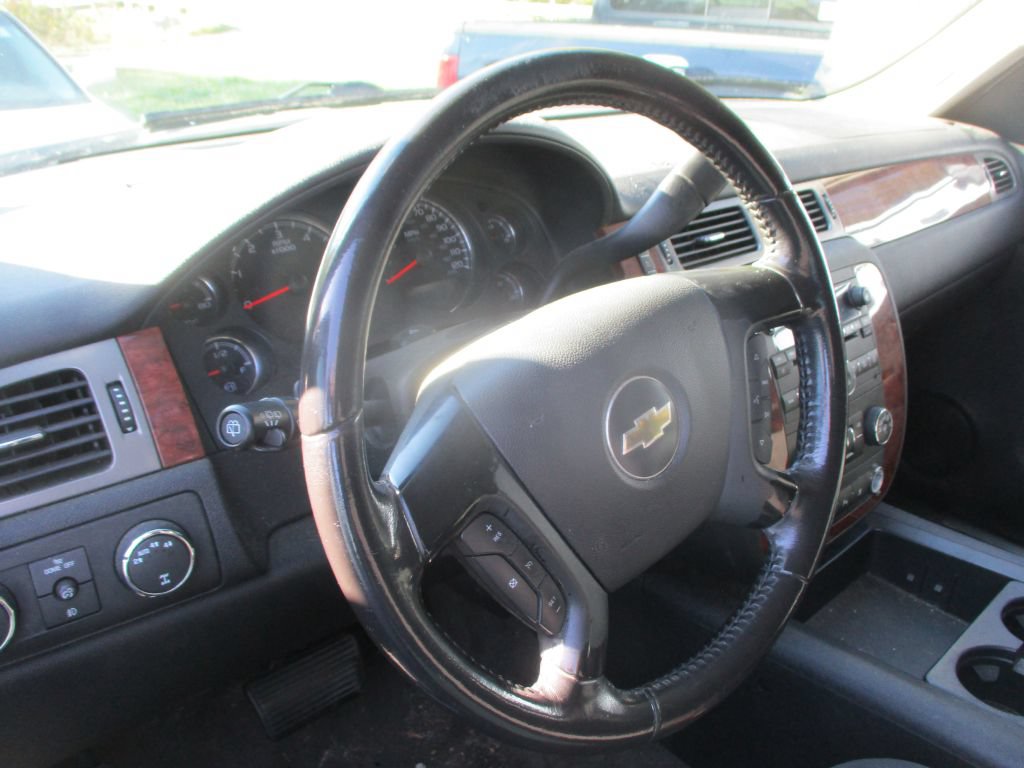 Used 2008 Chevrolet Tahoe LT w/ Convenience Package 1 AWD/4WD image 11