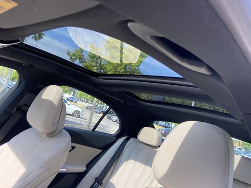 New 2026 Mercedes-Benz E 350 4MATIC Sedan image 22