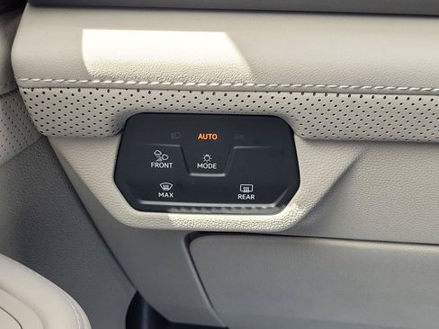 Certified 2025 Volkswagen Atlas SE AWD/4WD image 31