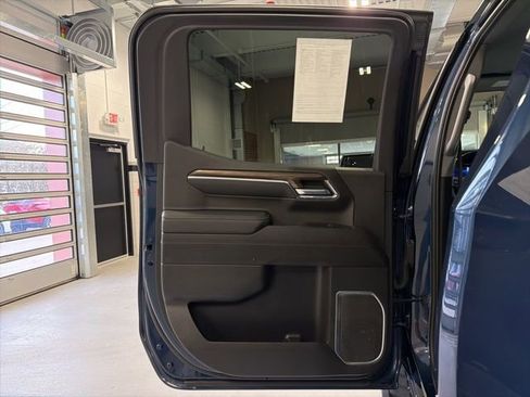 Used 2023 Chevrolet Silverado 1500 LT Trail Boss image 35