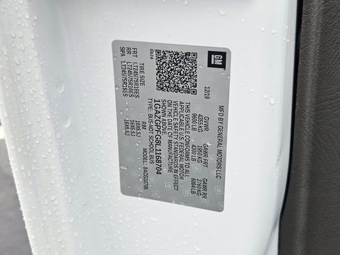 Used 2020 Chevrolet Express 3500 LT w/ LT Preferred Equipment Group image 40