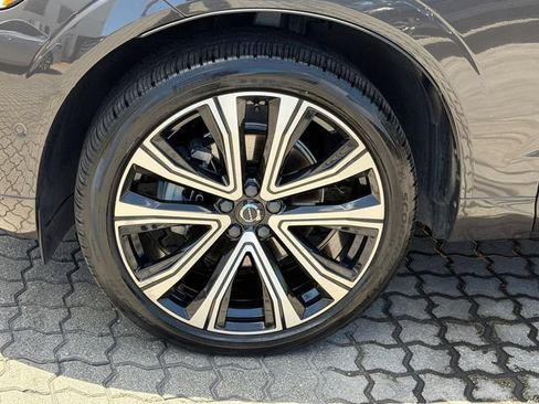 Used 2023 Volvo XC60 B5 Ultimate w/ Protection Package Premier FWD image 11