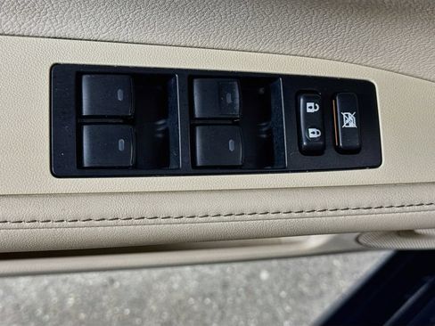 Used 2014 Lexus ES 350 w/ Luxury Package FWD image 18