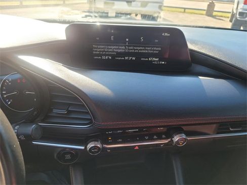 Used 2024 MAZDA MAZDA3 s image 22