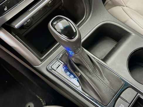 Used 2017 Hyundai Sonata Sport w/ Value Edition Package 02 FWD image 25