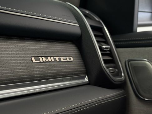 Used 2024 RAM 1500 Limited AWD/4WD image 35