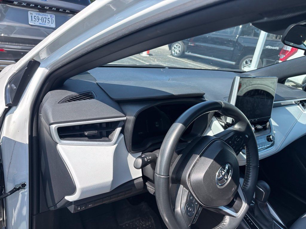 Used 2025 Toyota Corolla FX w/ Convenience Package FWD image 13