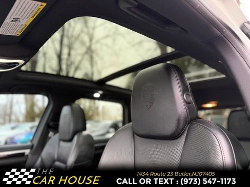 Used 2018 Porsche Cayenne S Platinum image 15