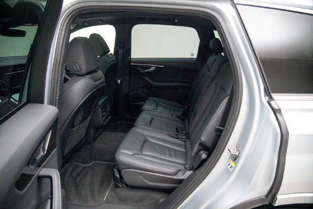 Used 2025 Audi Q7 3.0T Premium Plus AWD/4WD image 16