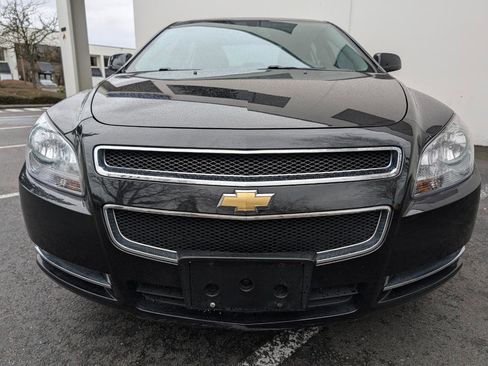Used 2010 Chevrolet Malibu LT w/ Power Convenience Package image 2