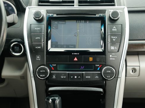 Used 2017 Toyota Camry XLE w/ Advanced Technology Package FWD image 37
