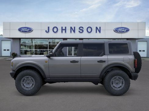 New 2025 Ford Bronco Badlands AWD/4WD image 3