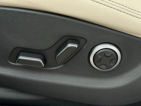 New 2026 Genesis GV70 2.5T Advanced image 28