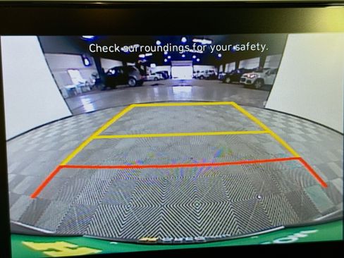 Used 2026 Hyundai Venue SEL FWD image 17