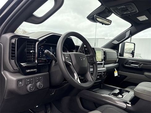 New 2026 Chevrolet Silverado 2500 ZR2 image 10