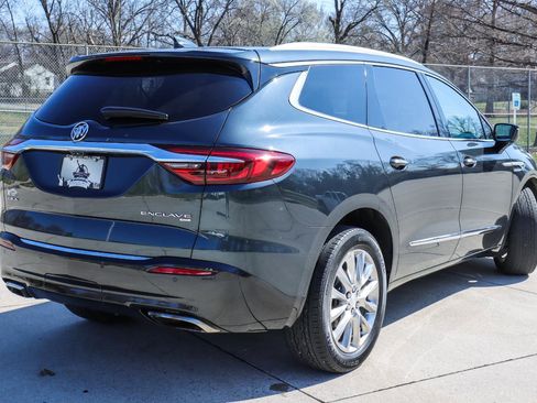 Used 2018 Buick Enclave Premium w/ Experience Buick Package image 19